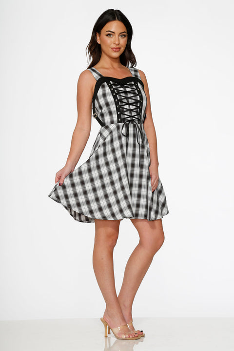 Vestido swing a cuadros blancos y negros-4