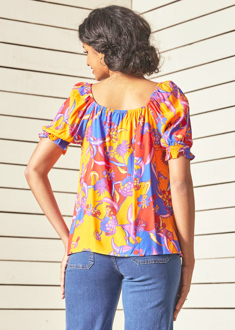 Blusa campesina In All My Vibrance con estampado floral balinés (Venta final)-3