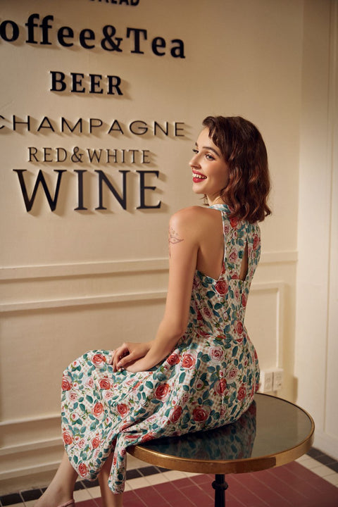 Vestido rosa con estampado floral estilo swing-1