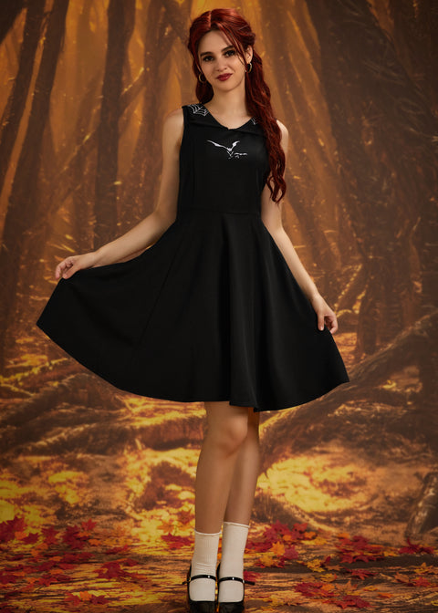 Vestido swing negro bordado con murciélagos-3