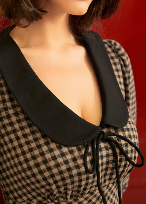 Vestido de corte entallado y acampanado para paseo dominical-1