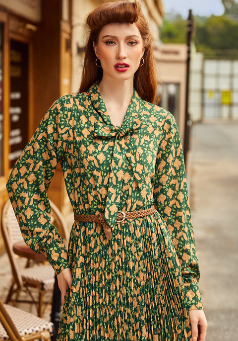 Vestido plisado de corte ajustado y falda acampanada Tail to Tell-2