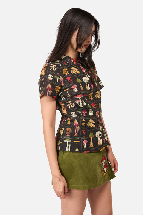 Blusa estilo cottagecore con estampado de hongos-2