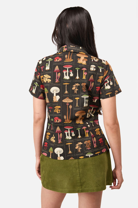 Blusa estilo cottagecore con estampado de hongos-3