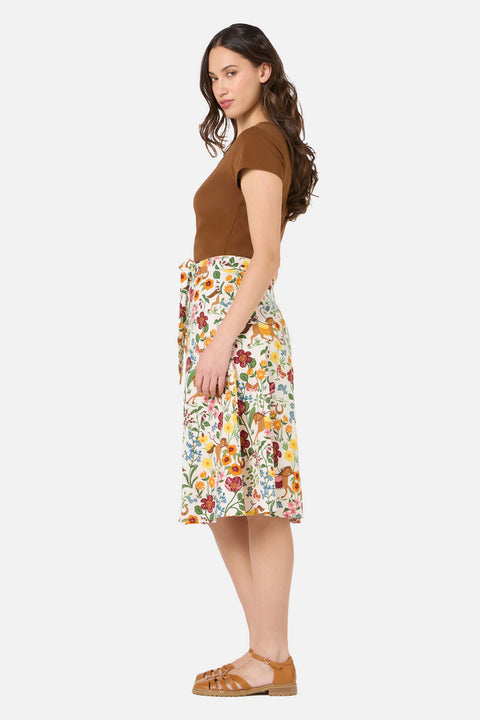 Falda de caballos elegantes-3