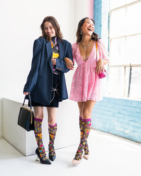 Calcetines altos negros transparentes con corazones estilo Y2K-7