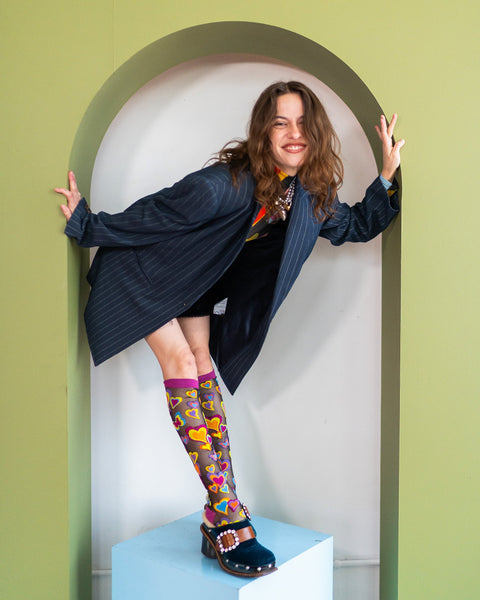 Calcetines altos negros transparentes con corazones estilo Y2K-3